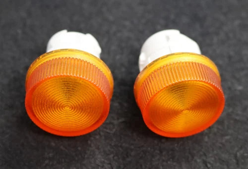 SIEMENS 2x Leuchtmelder Indicator lights 3SB1001-6BD06 ? 22mm gelb unbenutzt