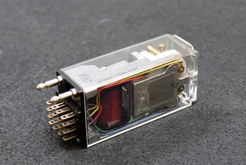 Siemens Relay V23068-C1009-A107 495B or 492B Used Used on SIP