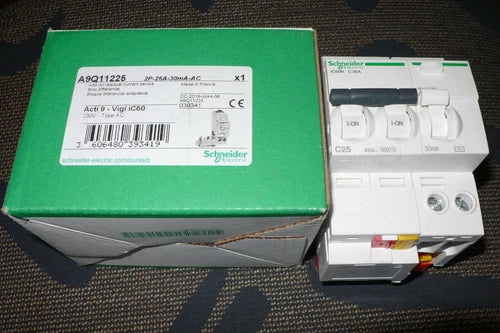 DISJONCTEUR A9F77225 DIFFERENTIEL A9Q11225 SCHNEIDER ELECTRIC 25A 30mA AC 2POLES