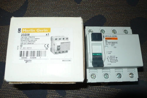 INTERRUPTEUR DIFFERENTIEL TETRA 80A 300mA AC 4POLES MERLIN GERIN 23208 SCHNEIDER