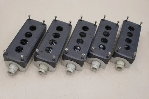 5x SCHNEIDER ELECTRIC 1562026 ?15mm Leergeh?use unused