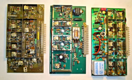 3 St. HF RF Platine Hagenuk Sender Empf?nger mit  27 St. Tronser Luft Trimmer