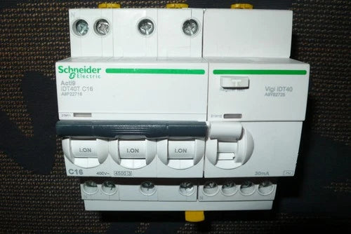 DISJONCTEUR A9P22716 DIFFERENTIEL A9Y62725 TETRA 16A 30mA SCHNEIDER ELECTRIC 4P。