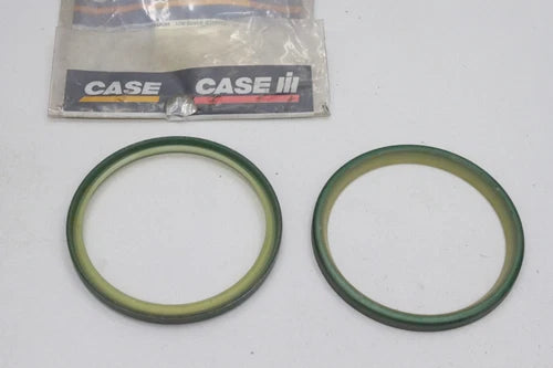 2x CASE 921 921B 921C 921E Seal Dichtung  1346341C1 OVP