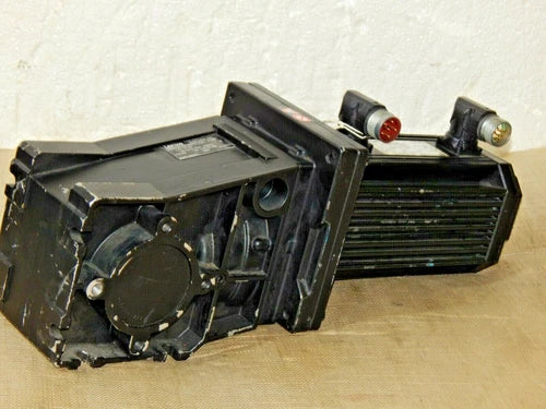 Lenze MDSKSBS056-23 Servo Motor + Gearbox GKR04-2S VBR 056C23