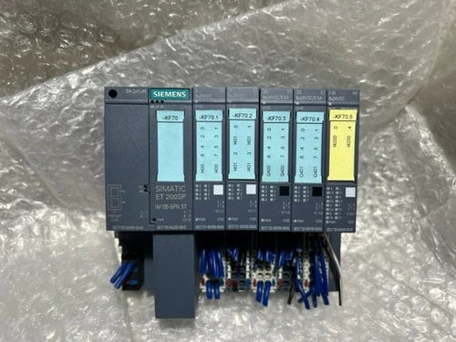 SIEMENS 6ES7193-6AR00-0AA0 + 155-6AU00-0BN0 + 131-6BF00-0BA0 + 132-6BF00-0BA0 +