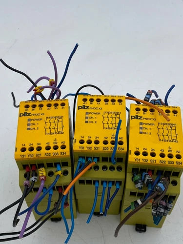 1pc x    PILZ  774310 PNOZ  Industrial Relay 24VAC/DC 3n/o 1n/c 1so