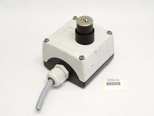 Siemens Schl¨¹sselschalter inklusiv Geh?use und Schaltelement 3SB3420-0B