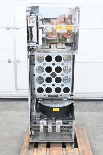 Siemens Simovert Inverter 6SE7032-1TG60-Z (Z= G91 + K80) Ver. C