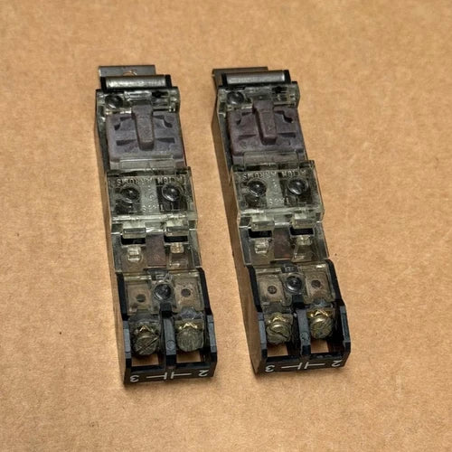 2PCs Allen-Bradley - 595-A - Auxiliary Contact Block, Side Mount