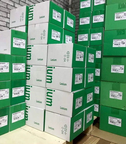 1PC New Schneider 140AIO33000 PLC Module Expedited Shipping