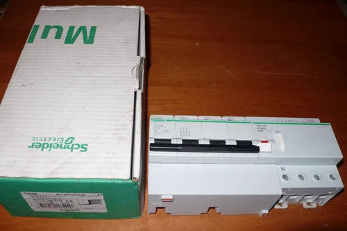 DISJONCTEUR DIFFERENTIEL 125A 30mA TYPE AC, SCHNEIDER ELECTRIC 4POLES 125AMPERES