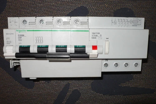 DISJONCTEUR DIFFERENTIEL 4POLE 100A 300mA S SCHNEIDER ELECTRIC DECLENCHEUR MX+OF