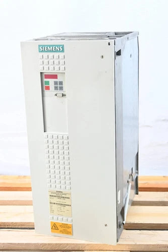 Siemens Frequency Inverter DC 380-460V 47A 6SE7024-7TD20 ( 6SE7 024-7TD20 )