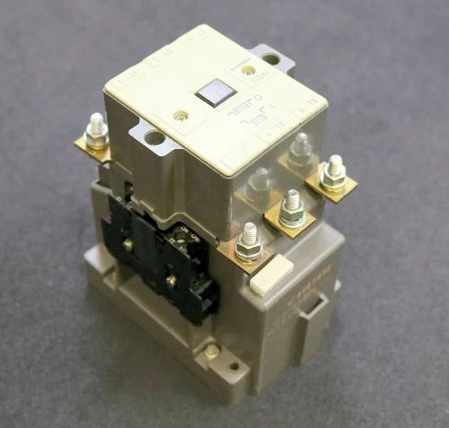 SIEMENS Leistungssch¨¹tz 3TB46 3TB4617-0B Spulenspannung 24VDC gebraucht