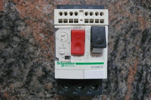 DISJONCTEUR MOTEUR TRIPHASE MONO 24 ¨¤ 32A RELAIS THERMIQUE SCHNEIDER ELE GV2ME32