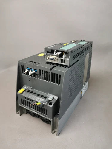 Siemens 6SL3224-0BE22-2UA0 + 6SL3244-0BB12-1PA1