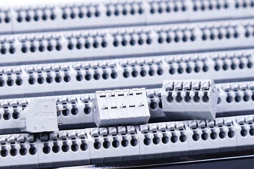 1 Package ( Vpe 240 Pieces) WAGO 250-205 PCB Grey, 5-polig Boxed, New