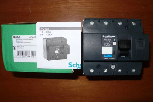 18651 Schneider Electric NG125N, DISJONCTEUR TETRA. 4POLES 20AMPERES, PC25KA 20A