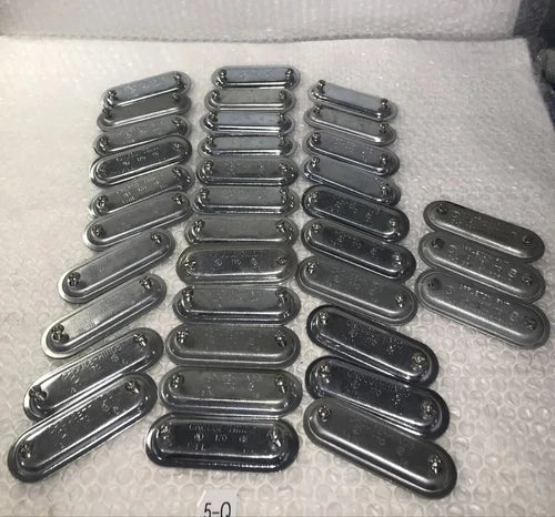 ** New Crouse-Hinds (Lot Of 35) 170 Outlet Cover 1/2" 3-Appleton FM7#