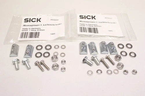 2x SICK 2032688 Sensor Halterung Montagehalterung Lichtschranke  2032688 OVP