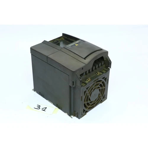 Siemens 6SE64202UC222BA1 6SE6420-2UC22-2BA1 Micromaster 420 READ DESC (P55.31)