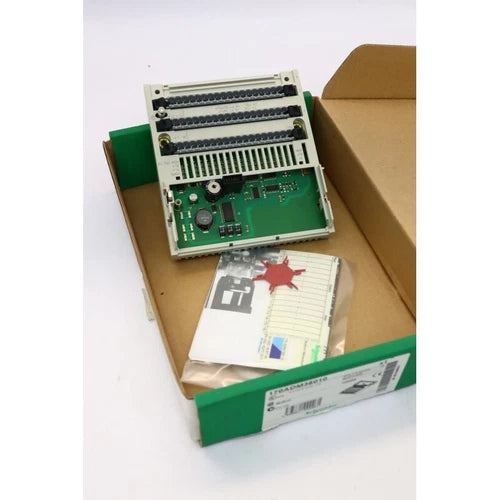 Schneider electric 100026 170ADM53010 16 DI/16 DO Open box (B828)