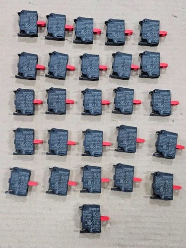 Siemens 3SU1400-2AA10-1CA0 (26 PIECES) NEW