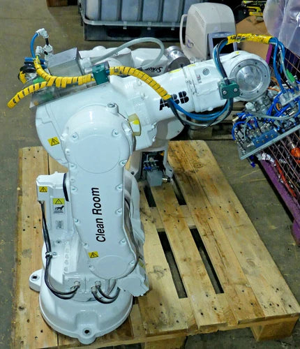 ABB IRB 140 IRB140-6/0.8 industrial robot year 2016 see pictures