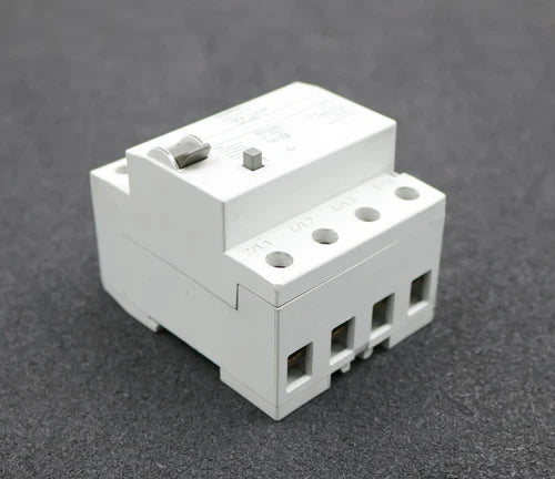 SIEMENS FI Circuit Breaker 5SM3645-6 4 Pole Type A In: 125A 300mA Un: 400VAC