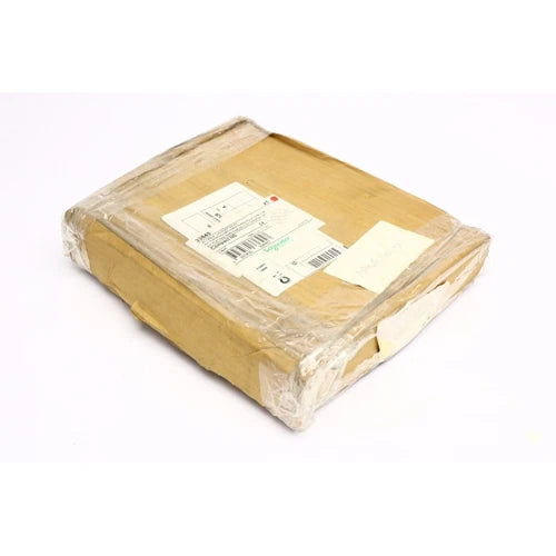 Schneider Electric 33645 4P Cable Lug Adapter Kit Old Stock (B1358)
