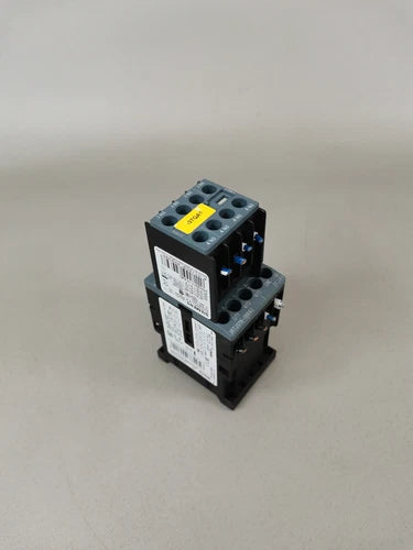 Siemens 3RT2016-1BB42 + 3RH2911-1FA40 + 3RT2916-1LM00