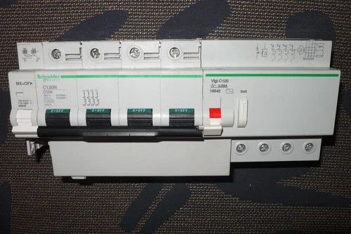 DISJONCTEUR DIFFERENTIEL 100A 30mA COURBE C TYPE AC SCHNEIDER ELECTRIC 100AMPERE