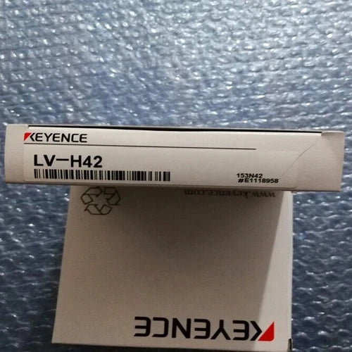1PC Keyence LV-H42 LVH42 Laser Sensor New In Box