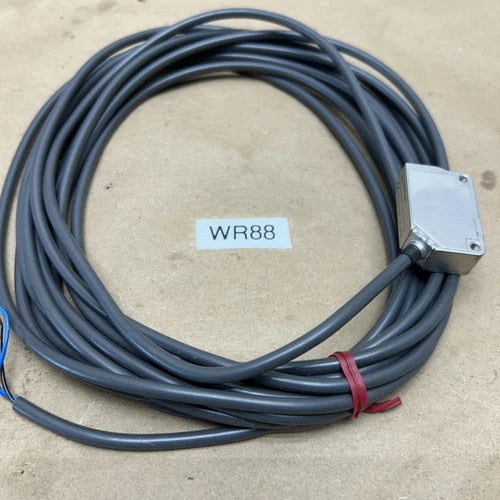 * Pre-Owned* Omron E3ZM-CT82B-D Photoelectric Sensor || WARRANTY!