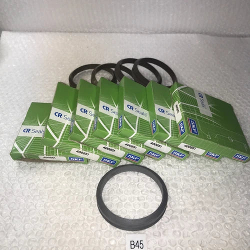 ** New SKF  CR Seal 400851 (Lot Of 7) 4 Extra No Number#