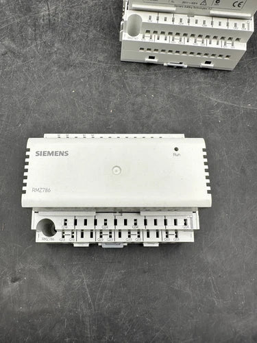 1 台西门子 RMZ786 控制器