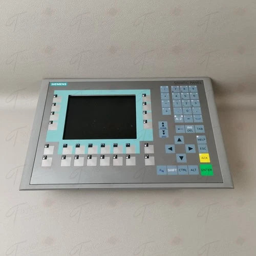 Siemens 6AV6 643-0BA01-1AX0 /  6AV6643-0BA01-1AX0 Kratzer auf dem Display