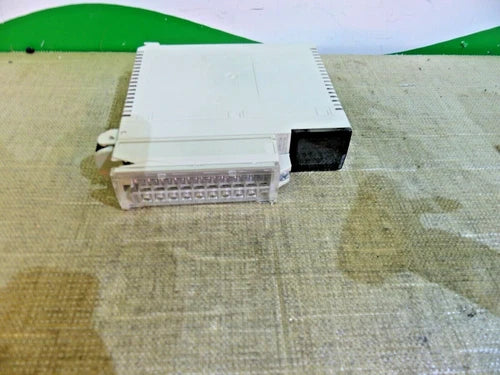 Schneider Electric TSXDEY16D2 + TSXBLY01 (the corner is damaged) see pictures