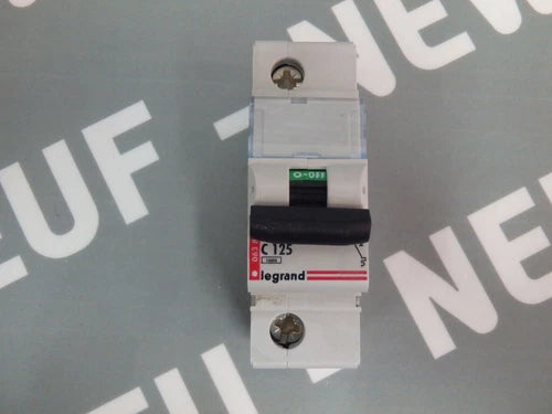 06385 - LEGRAND - 063 85 / Schutzschalter 1P C12.5 Ka IEC 60947-2 Neu