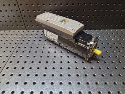 Elau Schneider Electric ILM0702P01F0000 Servomotor #1