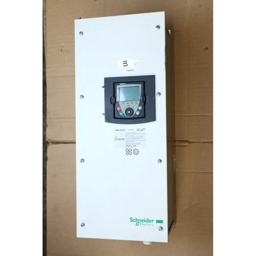 Schneider Electric ATV61WD30N4 Altivar Variator 61 30kW 40HP READ DESC (P163.3)