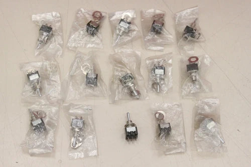 15x PANTEC PTB 06S INT.SUB MIN 2P L-STD 5A 125V Kippschalter Miniatura OVP