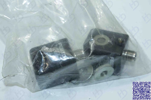 2x Festo MDH-3/2-24VDC-M12-D-LED