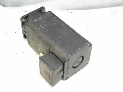 Siemens 1 FT5062-0AC01-2 Permanent Magnet Motor 2000 Rpm /  1 FT5062-0AC01-2