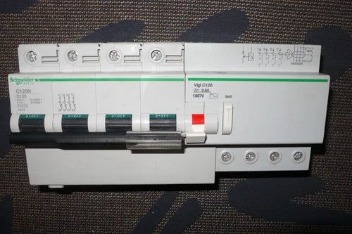 DISJONCTEUR DIFFERENTIEL 125A 300mA AC COURBE C SCHNEIDER ELECTRIC 125AMPERE 4P,