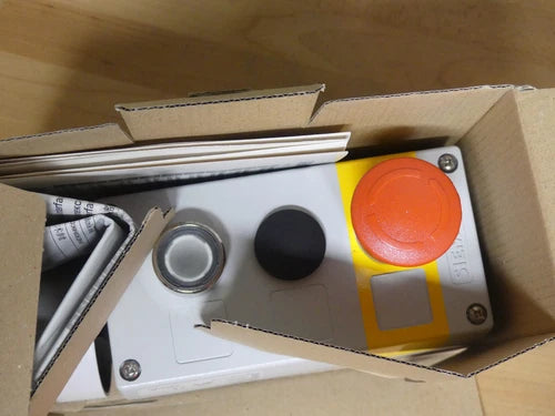 Siemens 3SF5 813-2AZ   3SF5813-2AZ