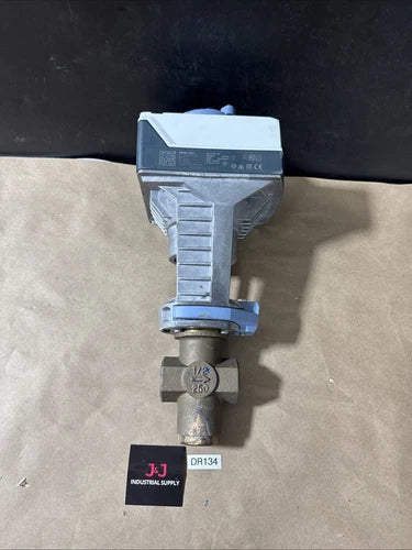 Used Siemens SAX61.03U Actuator And Valve 01 1812 1/2" 250 Warranty ????
