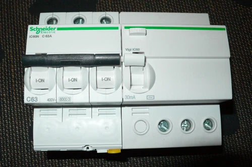 DISJONCTEUR A9F77363 DIFFERENTIEL A9V11363 TRIPHASE 63A 30mA, SCHNEIDER ELECTRIC