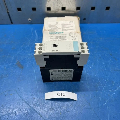 NEW Siemens 3RP1512-1AQ30 Time Relay Fast Shipping! + Warranty